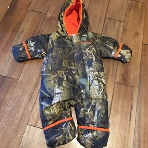 Columbia infant snow suit bunting 3-6m